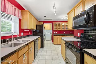 354 W South Shore Dr, Southport, NC 28461 - Photo 15