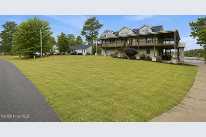 354 W South Shore Drive, Southport, NC 28461 - Photo 3