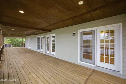 354 W South Shore Drive, Southport, NC 28461 - Photo 9