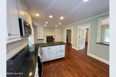 106 W Berkshire Road, Greenville, NC 27858 - Photo 5