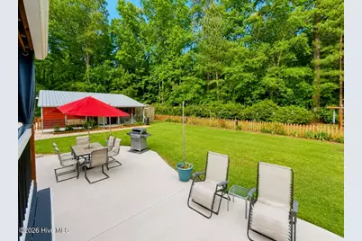 305 Lakeview Avenue, Lake Waccamaw, NC 28450 - Photo 39