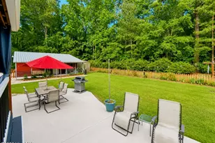 305 Lakeview Ave, Lake Waccamaw, NC 28450 - Photo 39