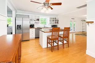 305 Lakeview Ave, Lake Waccamaw, NC 28450 - Photo 11