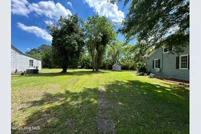 317 W Grubb Street, Hertford, NC 27944 - Photo 1