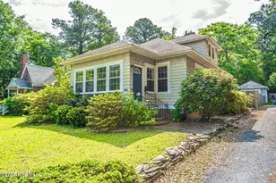 555 N May St, Southern Pines, NC 28387 - Photo 1