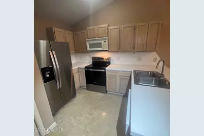2942 Mulberry Lane #E, Greenville, NC 27858 - Photo 3