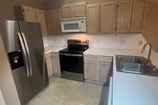 2942 Mulberry Ln, Greenville, NC 27858 - Photo 3