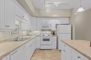 200 Lighthouse Ln, Cedar Point, NC 28584 - Photo 37