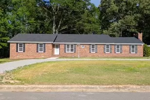 503 Castleton Dr, Hertford, NC 27944 - Photo 1