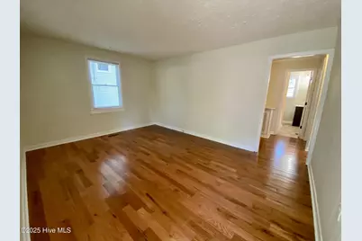 513 W Chapin Road, Aberdeen, NC 28315 - Photo 7