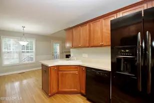 129 Lori Ln, Aberdeen, NC 28315 - Photo 9