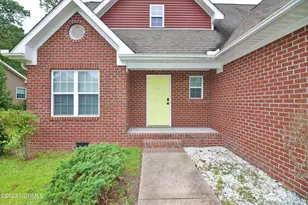 129 Lori Ln, Aberdeen, NC 28315 - Photo 1