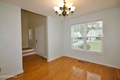 129 Lori Lane, Aberdeen, NC 28315 - Photo 5