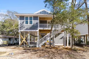103 NE 54th St, Oak Island, NC 28465 - Photo 5