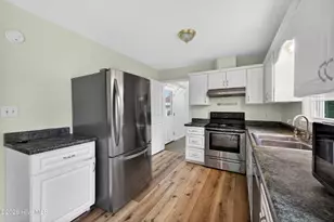 604 Augusta Ave, Carolina Beach, NC 28428 - Photo 13