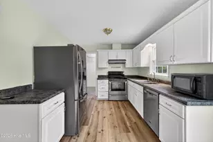 604 Augusta Ave, Carolina Beach, NC 28428 - Photo 13