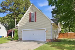 320 Osprey Point Dr, Sneads Ferry, NC 28460 - Photo 3