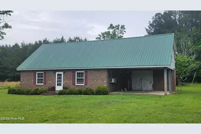 581 Hallsboro Road, Clarkton, NC 28433 - Photo 1