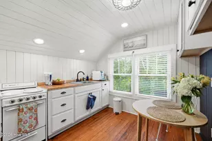 307 Orange St, Beaufort, NC 28516 - Photo 23