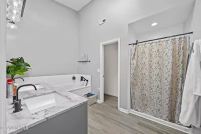4156 Breezewood Drive #204, Wilmington, NC 28412 - Photo 17