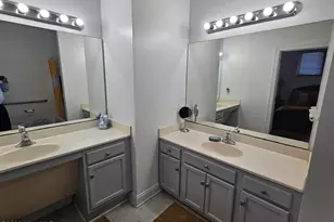 1017 S 8th St, Wilmington, NC 28401 - Photo 9
