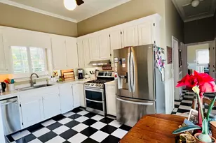 612 College St, Clinton, NC 28328 - Photo 9