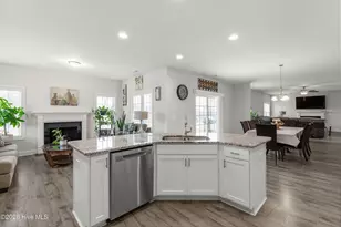 204 W Broughton Ln, Rocky Point, NC 28457 - Photo 23