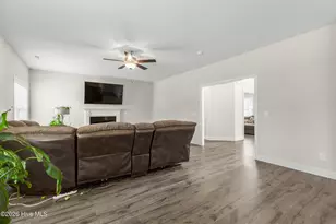 204 W Broughton Ln, Rocky Point, NC 28457 - Photo 15