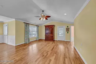 104 NE 8th St, Oak Island, NC 28465 - Photo 5