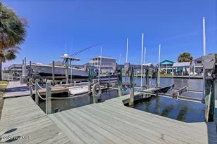 4090 4th St, Surf City, NC 28445 - Photo 3
