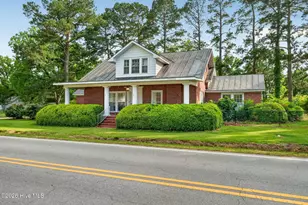207 W 3rd St, Princeton, NC 27569 - Photo 3