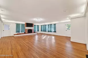 207 W 3rd St, Princeton, NC 27569 - Photo 25