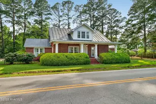 207 W 3rd St, Princeton, NC 27569 - Photo 3