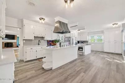 207 W 3rd Street, Princeton, NC 27569 - Photo 13