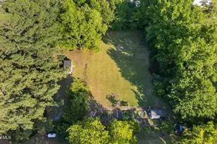 207 W 3rd St, Princeton, NC 27569 - Photo 57
