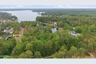 137 Callis Circle, West End, NC 27376 - Photo 11