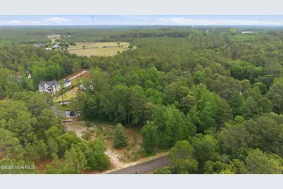 137 Callis Circle, West End, NC 27376 - Photo 7