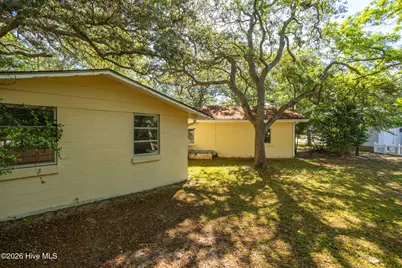 313 Mercer Street, Oak Island, NC 28465 - Photo 25