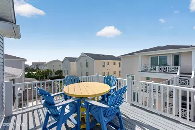 111 Hanby Avenue, Carolina Beach, NC 28428 - Photo 33