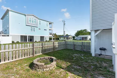 111 Hanby Avenue, Carolina Beach, NC 28428 - Photo 41