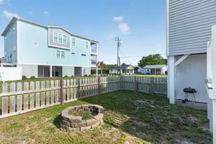 111 Hanby Ave, Carolina Beach, NC 28428 - Photo 41