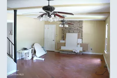 218 Parkwood Drive, Jacksonville, NC 28546 - Photo 9