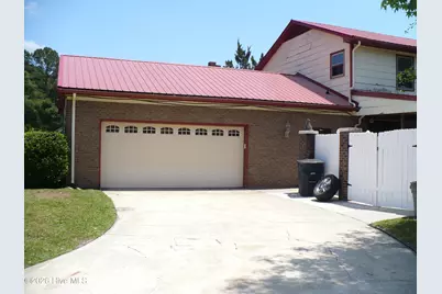 218 Parkwood Drive, Jacksonville, NC 28546 - Photo 3