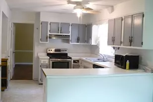 218 Parkwood Dr, Jacksonville, NC 28546 - Photo 3