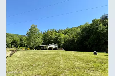 1038 Blackburn Hollow Road, Purlear, NC 28665 - Photo 23