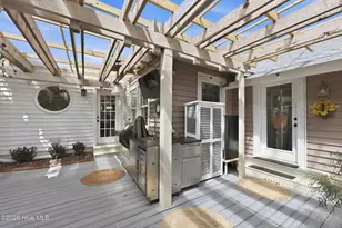 105 S Webb St, Swansboro, NC 28584 - Photo 17