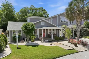 105 S Webb St, Swansboro, NC 28584 - Photo 1
