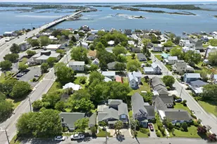105 S Webb St, Swansboro, NC 28584 - Photo 19