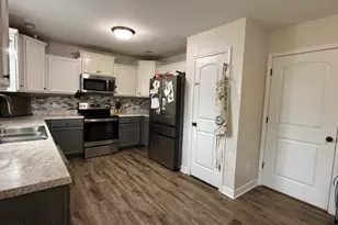 310 Murphy Dr, Jacksonville, NC 28540 - Photo 9