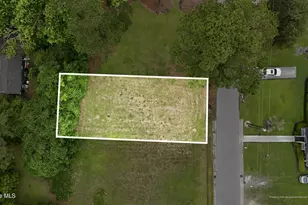 100 Queen St, Tabor City, NC 28463 - Photo 1